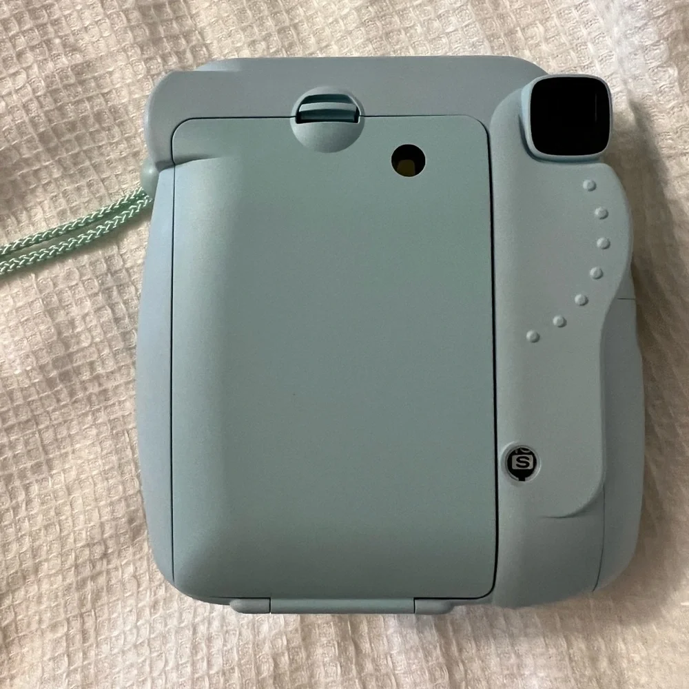 Fujifilm instax mini 8 camera